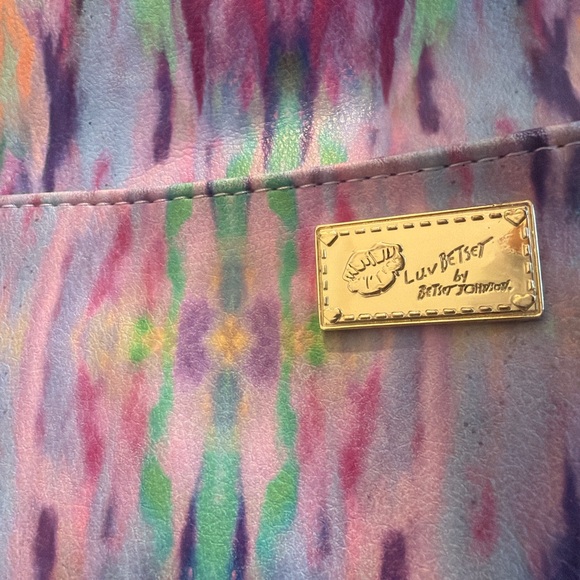 NWOT Luv Betsey by Betsey Johnson Multicolor Weekender Duffel Bag - Picture 3 of 8